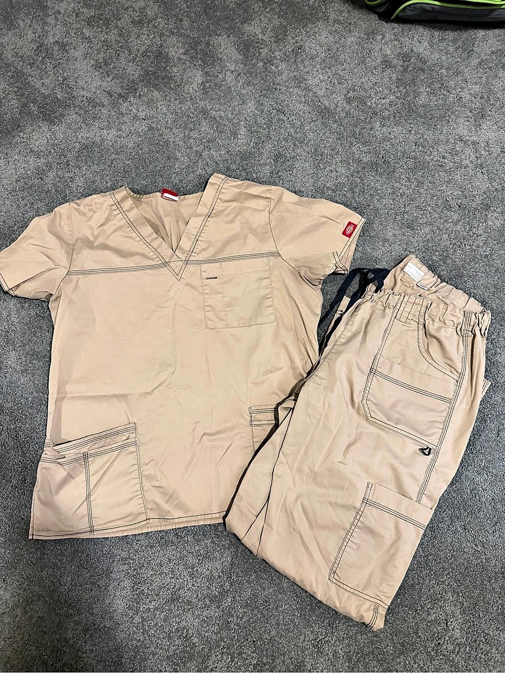 Dickies Cargo Style Scrub Tan